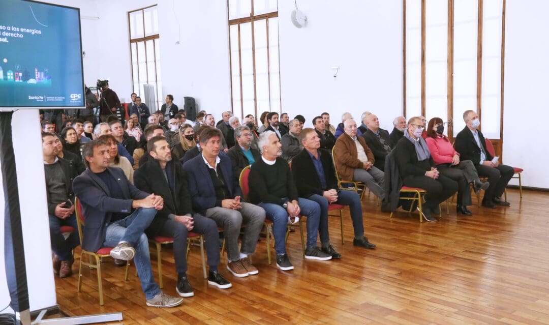 Plan Renovable: Perotti y Gonnet anunciaron créditos para la adquisición e instalación de calefones y paneles solares Plan Renovable: Perotti y Gonnet anunciaron créditos para la adquisición e instalación de calefones y paneles solares