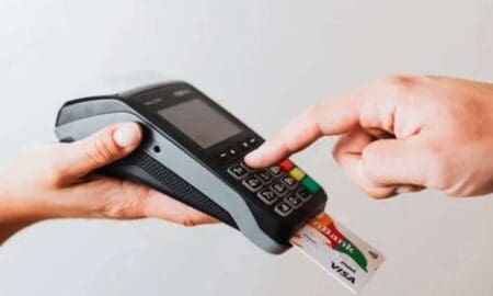 Reintegro en las compras con tarjeta de débito: la AFIP aumentó los montos para jubilados y beneficiarios de planes
