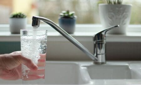 Villa Cañás: Nuevo cuadro tarifario para el servicio de agua potable y renovación del contrato a COEVICAL