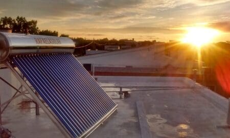 Plan Renovable: Perotti y Gonnet anunciaron créditos para la adquisición e instalación de calefones y paneles solares