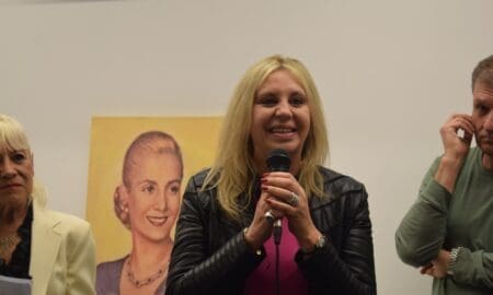 Sacnun encabezó un emotivo y original homenaje a Evita