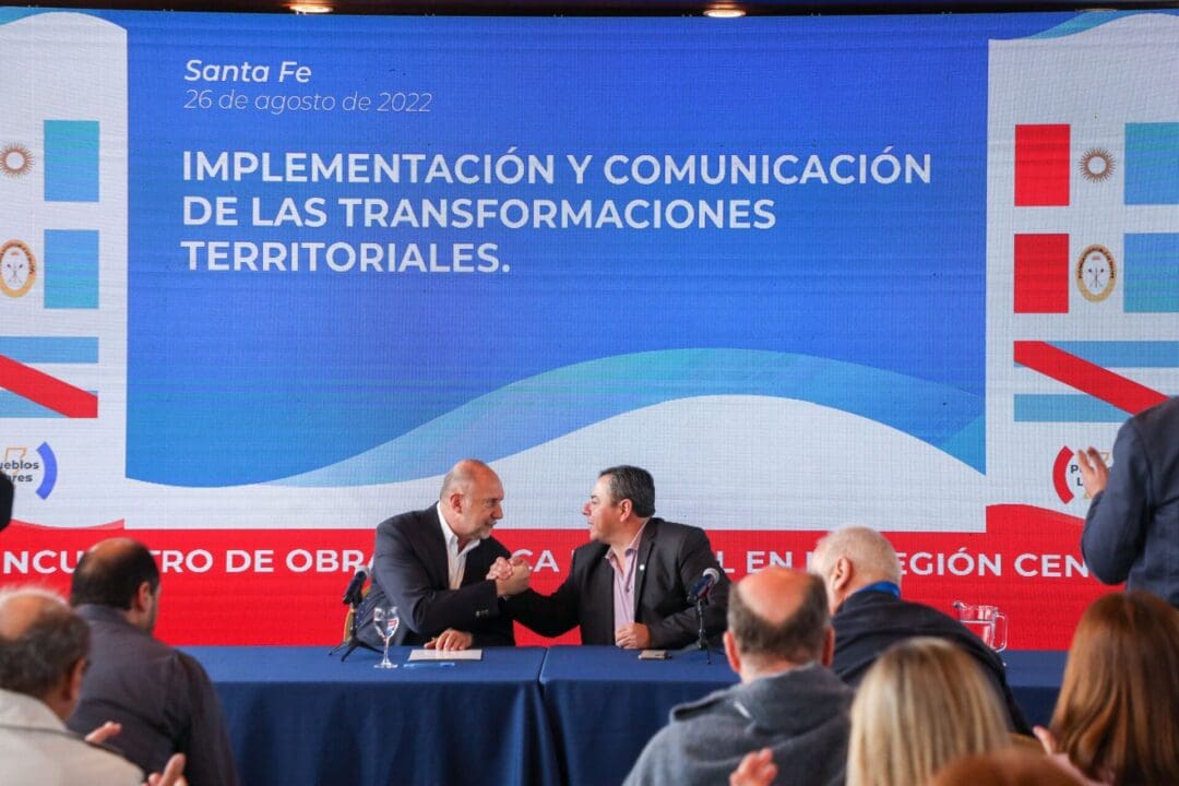 Perotti participó del 1° Plenario de obra pública federal de la Región Centro Perotti participó del 1° Plenario de obra pública federal de la Región Centro
