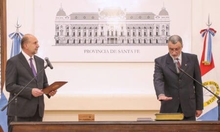 Omar Perotti le tomó juramento al nuevo ministro de Seguridad de la provincia