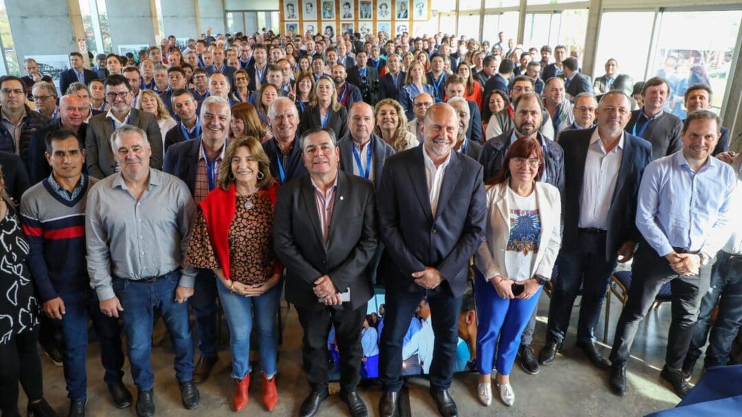 Perotti participó del 1° Plenario de obra pública federal de la Región Centro