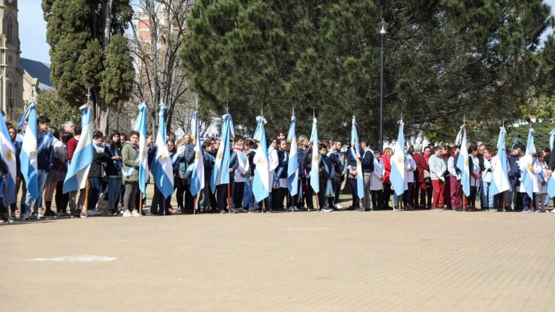 Perotti encabezó el acto por el 172º aniversario del fallecimiento del General José de San Martín Perotti encabezó el acto por el 172º aniversario del fallecimiento del General José de San Martín