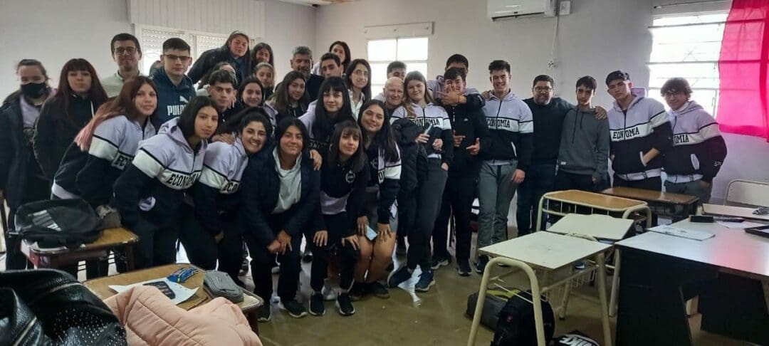 La Comuna de María Teresa acompaña a estudiantes secundarios con talleres de orientación vocacional