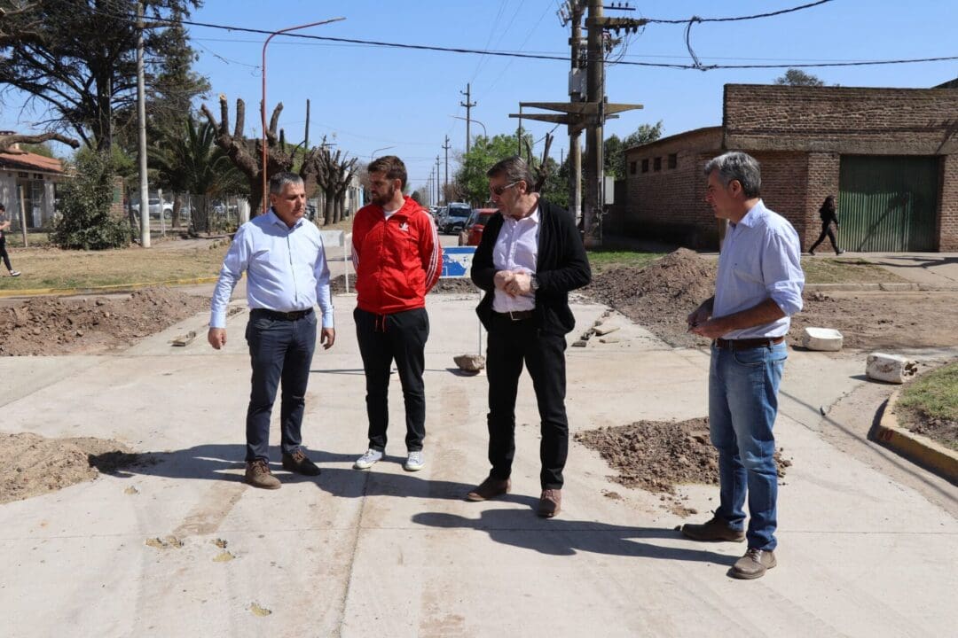 La provincia firmó un convenio con la comuna de Labordeboy para el fortalecimiento vial urbano La provincia firmó un convenio con la comuna de Labordeboy para el fortalecimiento vial urbano