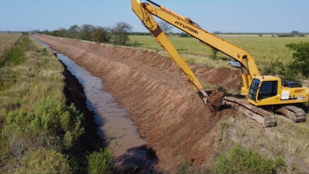 Teodelina: La provincia adjudicó la construcción de la obra de regulación del Bajo Las Encadenadas y de defensa del barrio El Progreso
