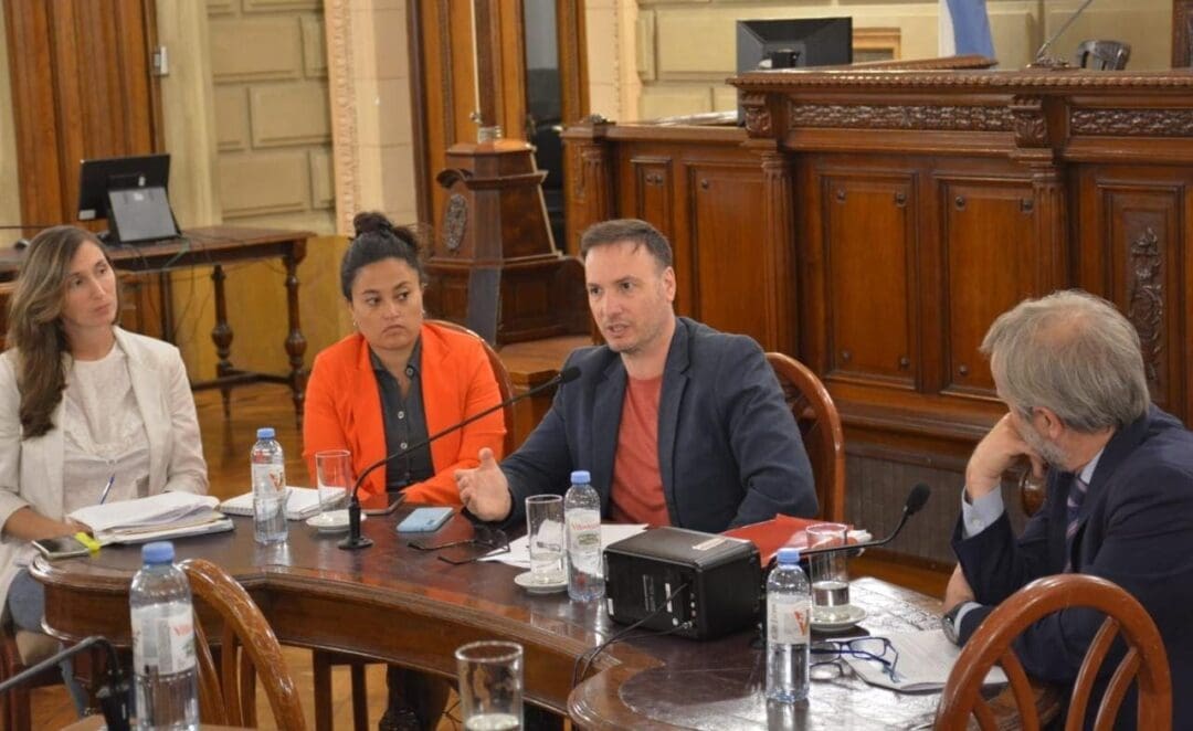 El senador Enrico solicitó a las autoridades del Banco Santa Fe nuevas medidas de seguridad