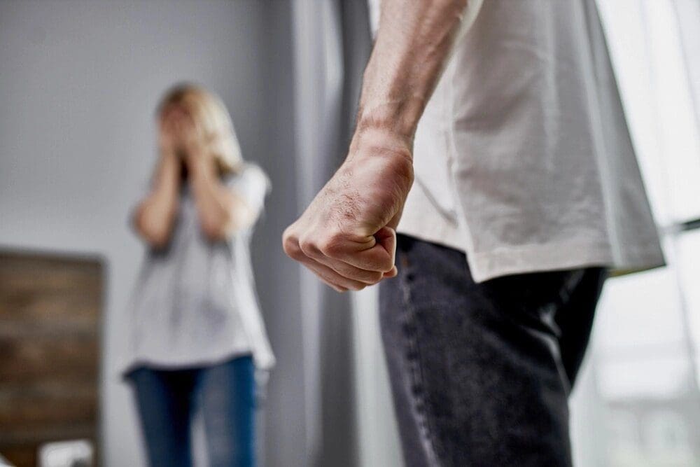 Santa Isabel: Detienen a un hombre acusado de golpear a su ex pareja