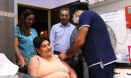 Santa Fe: Comenzó a colocarse el refuerzo de la vacuna bivalente contra el COVID