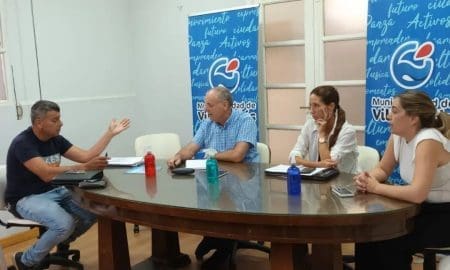 Villa Cañás: Reunión del gremio de municipales con el intendente Gizzi
