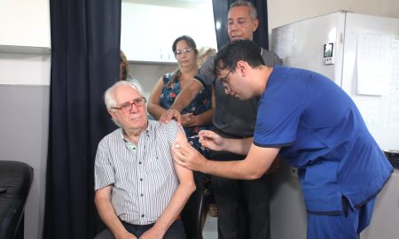 La provincia lanzó la vacunación antigripal
