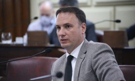 El senador Enrico solicita que no se avance con la anulación de planos de mensuras que tengan más de 70 años