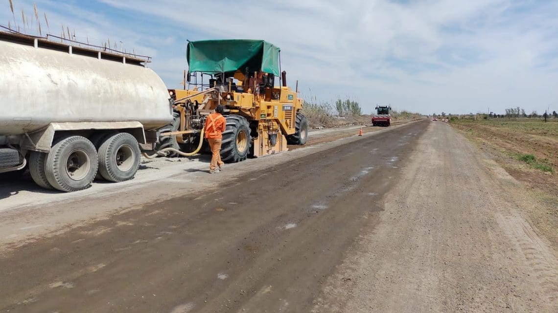 General López: La provincia invierte fondos para nuevas obras viales en cinco localidades del departamento
