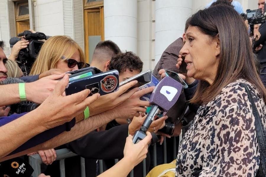 Clara García: El discurso de Perotti fue largo y frío, el de un hombre en retirada