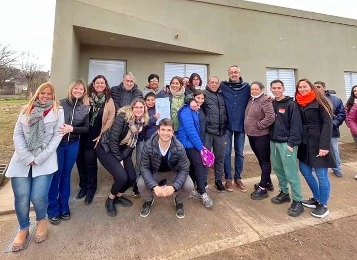 Sancti Spíritu: Sin precedentes, volvieron a entregar viviendas