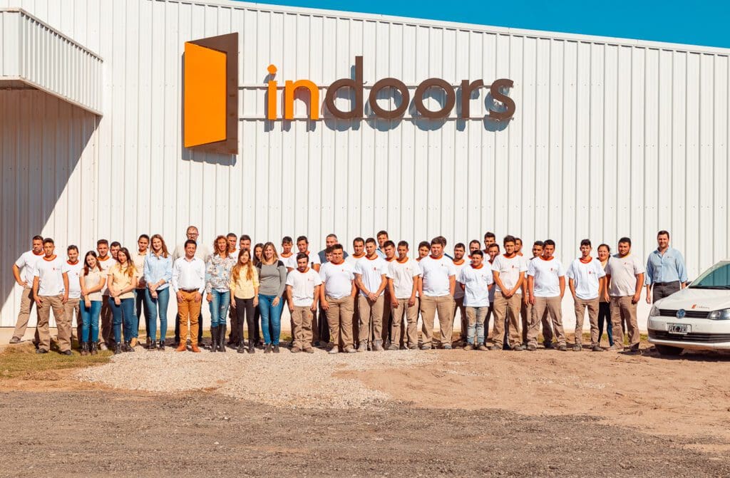 Córdoba: Una fabrica le ofrece lotes a sus empleados y les ayuda a construir las viviendas