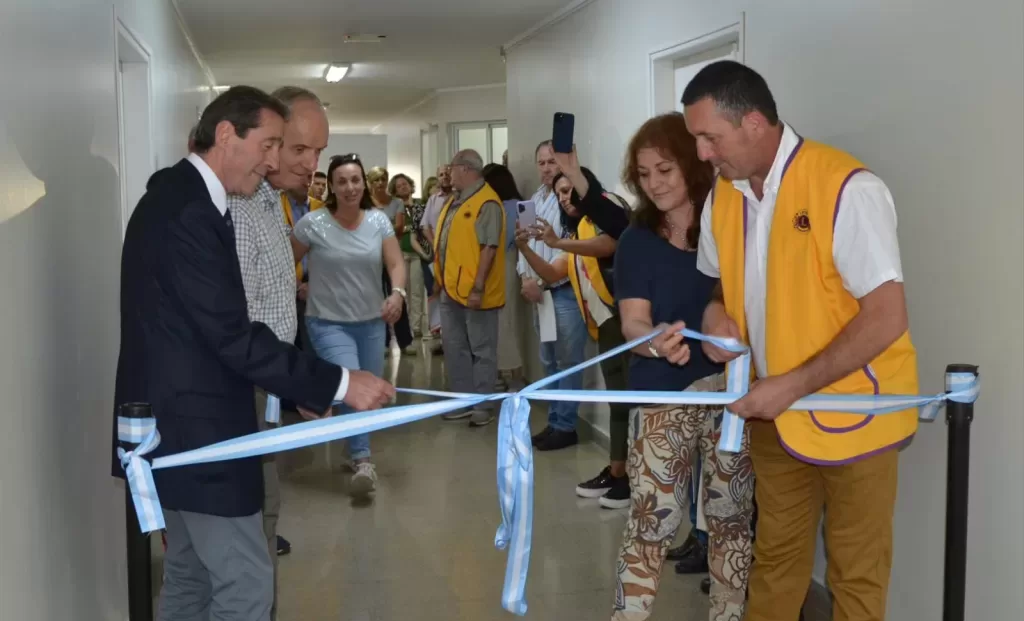 Villa Cañás: Inauguración de cuatro salas de internación en el hospital
