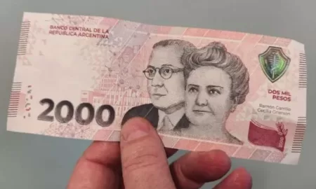 Billetes de $2.000: El BCRA emitió una nueva versión, ¿cuáles son los principales cambios?