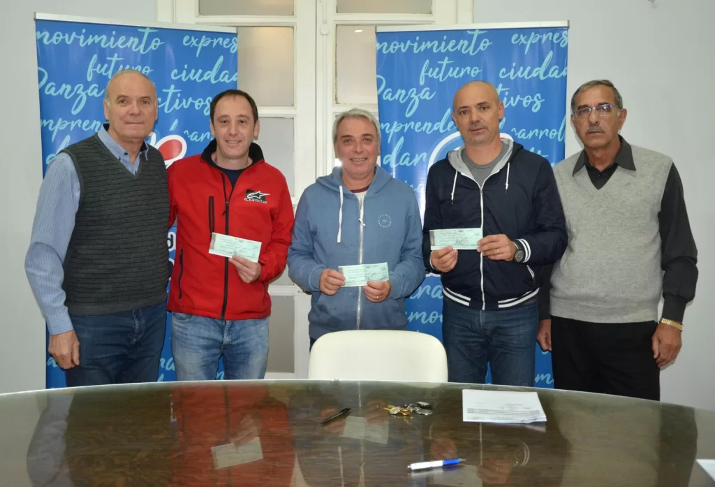 Villa Cañás: El municipio entregó aportes FAD a los clubes cañaseños