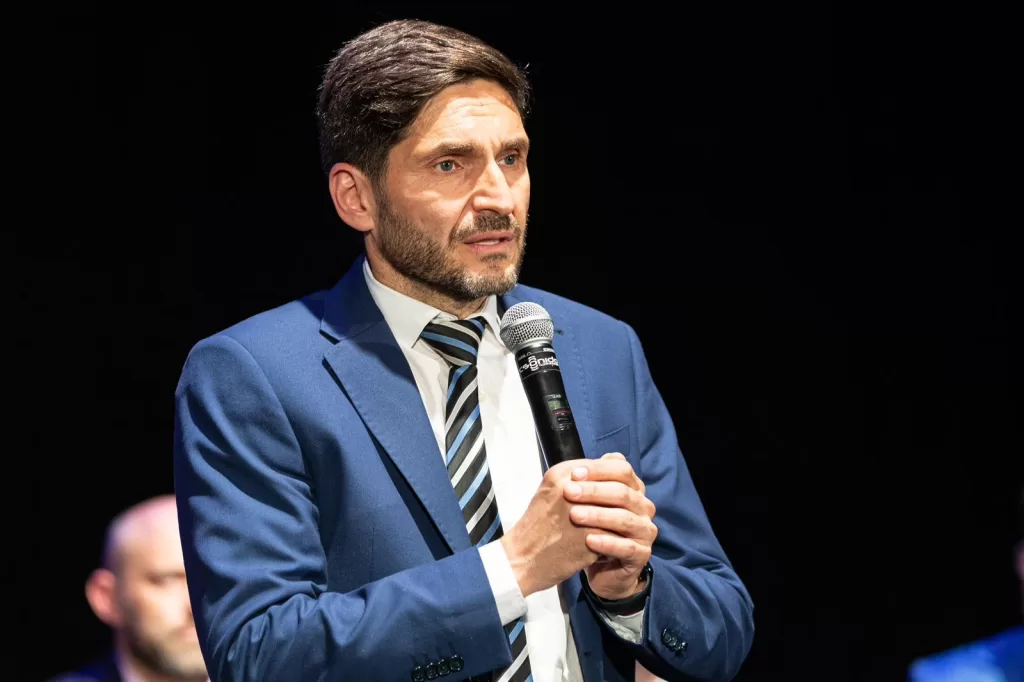 Trabajar sin privilegios, austeridad y honestidad, el pedido de Pullaro a quienes lo acompañarán en la gestión