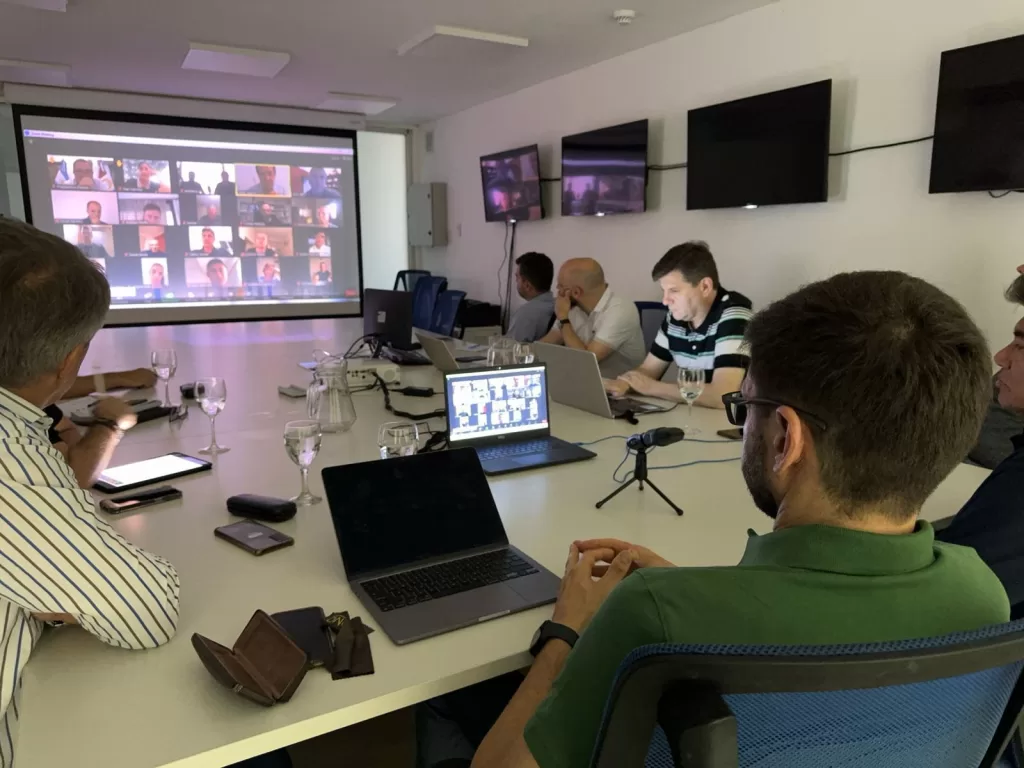 El gobernador encabezó una reunión de coordinación de acciones por la emergencia hídrica