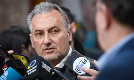 Lewandowski: El gobernador cree que solo un par de artículos perjudican a Santa Fe