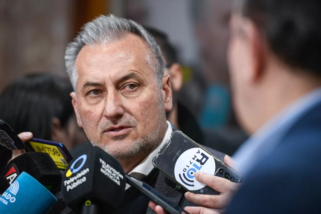 Lewandowski: El gobernador cree que solo un par de artículos perjudican a Santa Fe