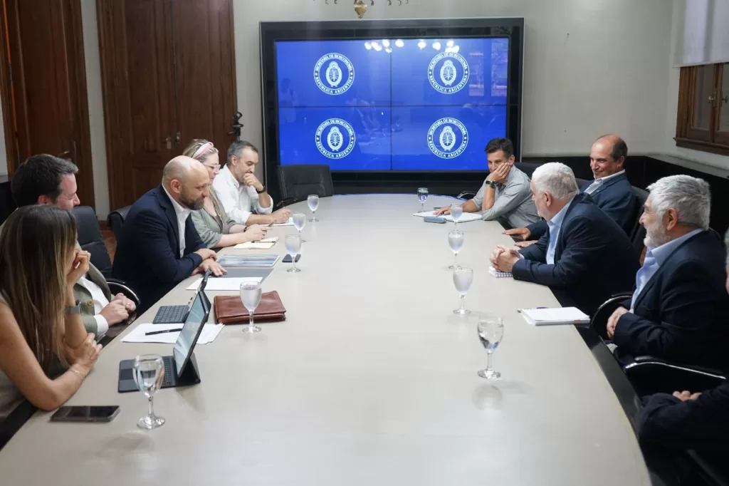 Puccini llevó la agenda productiva de Santa Fe a la Nación