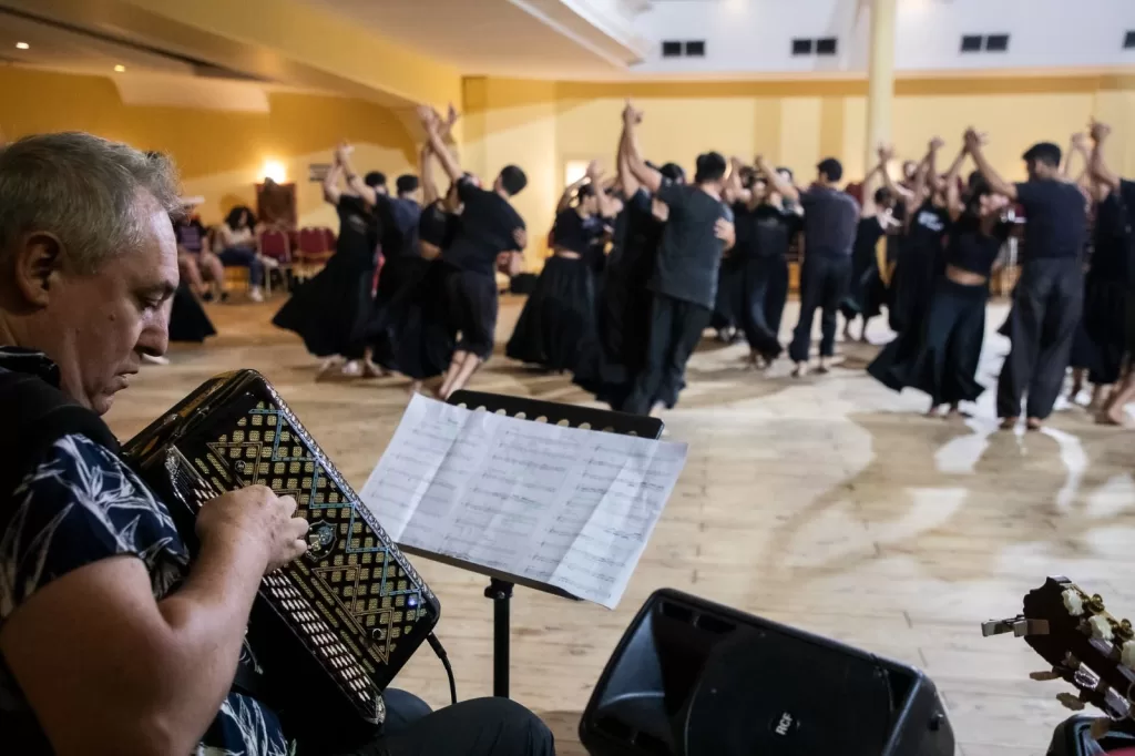 Cosquín 2024: Provincia presentó a la delegación que llevará la bandera santafesina