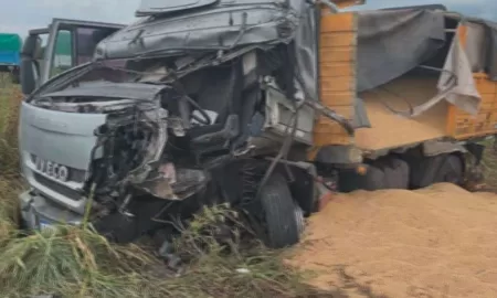 Impactante choque entre dos camiones en la Ruta Nacional 33