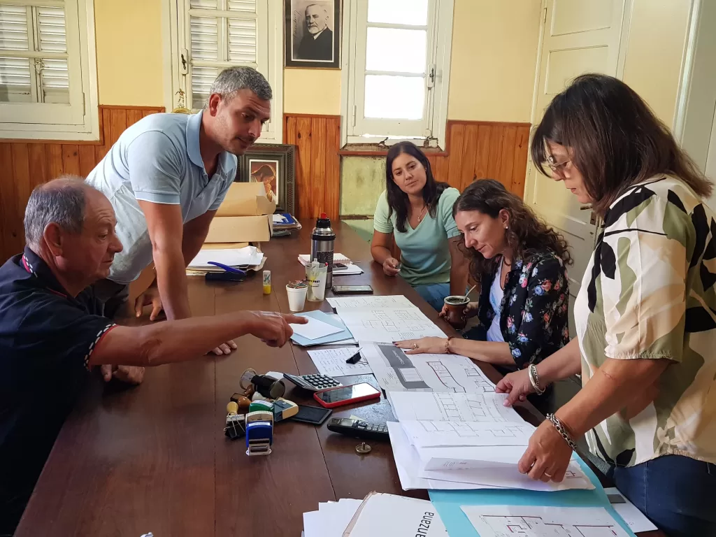 La región kilómetro a kilómetro: La senadora Di Gregorio a disposición de General López