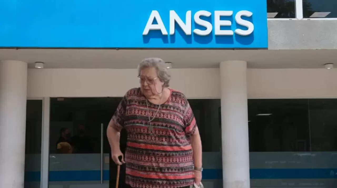 Jubilaciones: El Gobierno pagará un nuevo bono de $70.000 en abril