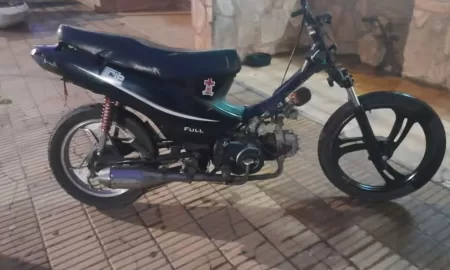Elortondo: Arrestaron a un sujeto que circulaba en una moto sustraída y estupefacientes