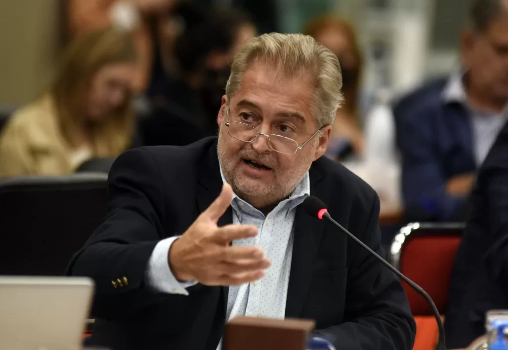 Mirabella presentó nuevamente un proyecto de ley para que las compensaciones al transporte sean distribuidas de forma federal