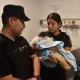 Rosario: Dos policías brindaron asistencia en un parto en medio del temporal