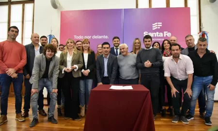 Pullaro entregó partidas para infancias y adolescentes con incrementos de hasta el 500%