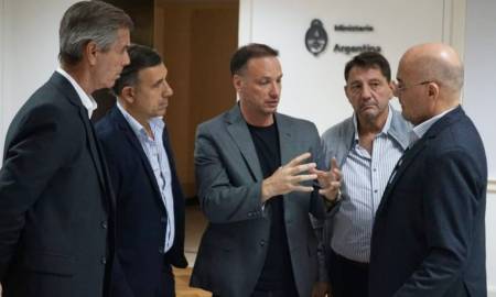 Autoridades nacionales y provinciales acordaron reactivar obras públicas que estaban paralizadas en Santa Fe