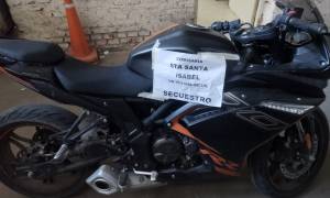 Santa Isabel: Hallaron una moto que habría sido robada