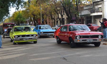 Fiesta Fierrera: 4º Encuentro de Autos Clásicos y Antiguos en Villa Cañás