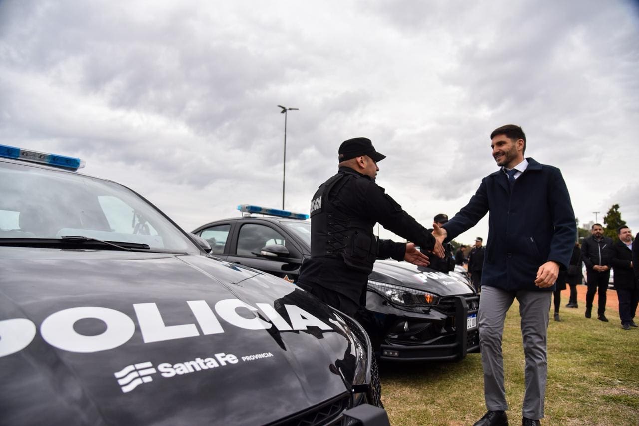 Pullaro en Rosario: Seguimos trabajando para que nuestra policía tenga los recursos necesarios para combatir el delito