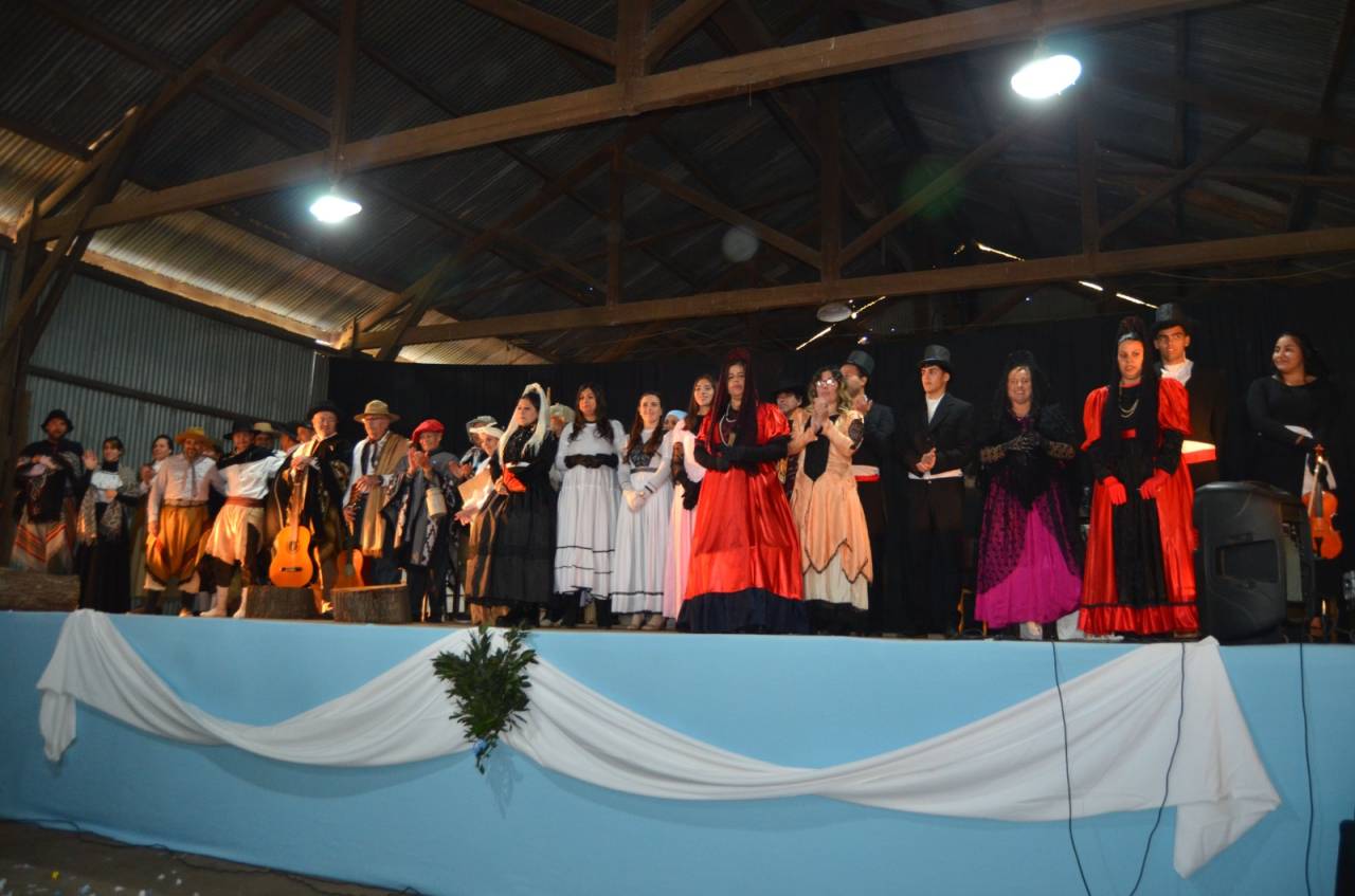 Viva la Patria: Villa Cañás celebró la Revolución de Mayo