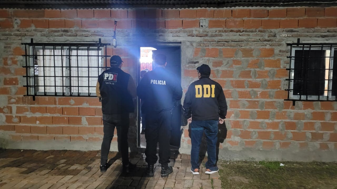 Wheelwright: Dos sujetos detenidos por robo calificado