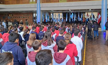 Villa Cañás: Acto por el Día de la Bandera y Promesa de Lealtad a la insignia patria