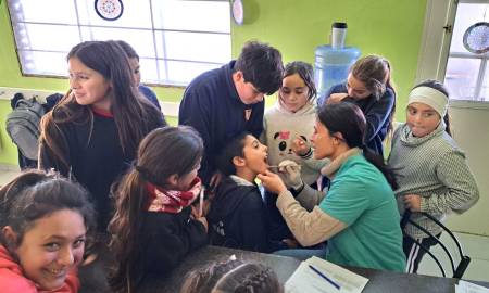 Villa Cañás: Charla sobre salud e higiene bucal en la sala de barrio sur