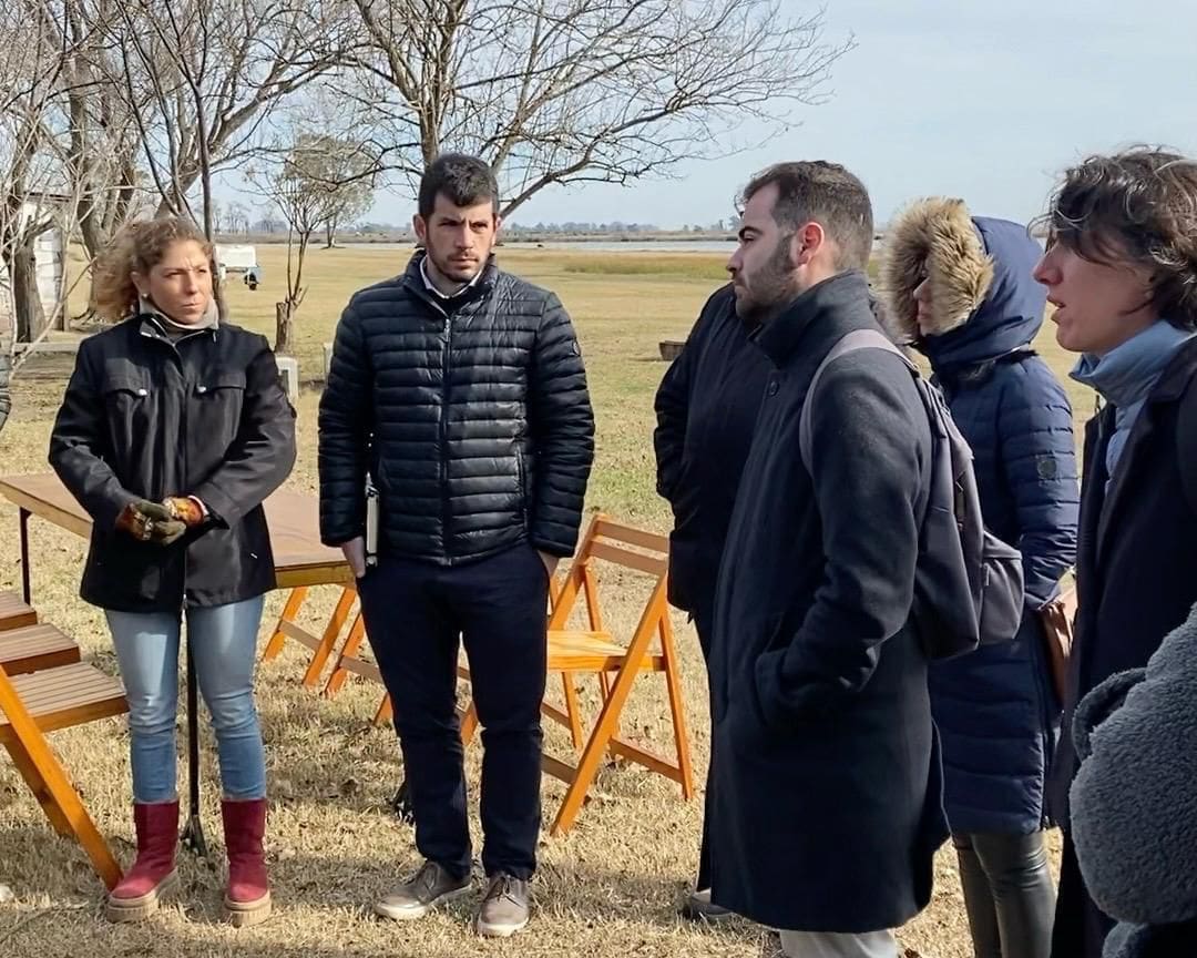 Galnares y Chiarella recibieron a la Agencia Francesa por el financiamiento para la Laguna El Hinojo
