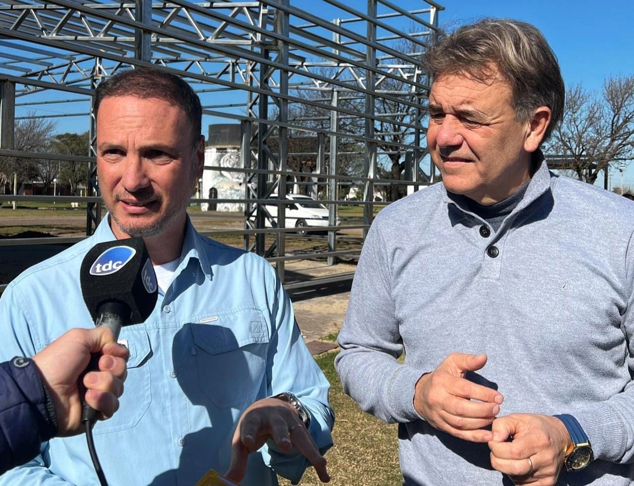 Firmat: El ministro Enrico anunció la iluminación en el ingreso por la Ruta 93