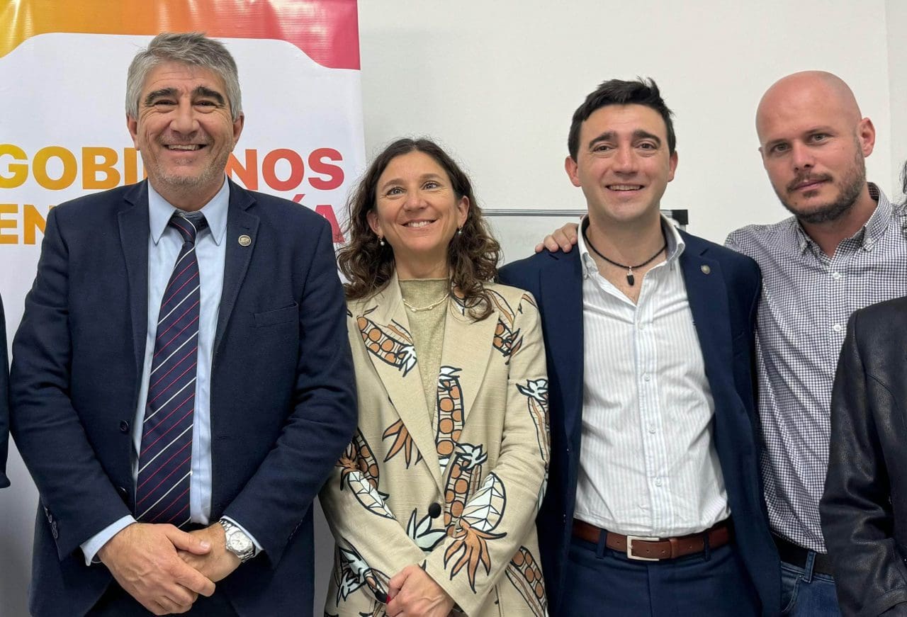 Di Gregorio: Desde ahora más comunas de la región podrán certificar firmas gratuitamente