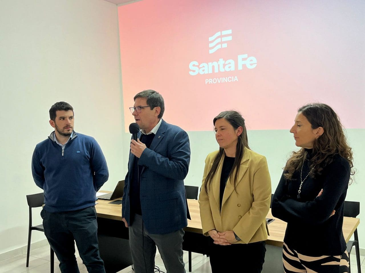 Venado Tuerto: El ministro Goity y el intendente Chiarella anunciaron la construcción de 25 aulas en 15 escuelas